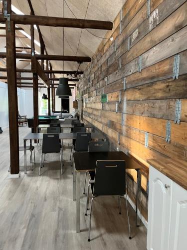 Give House | The Barn