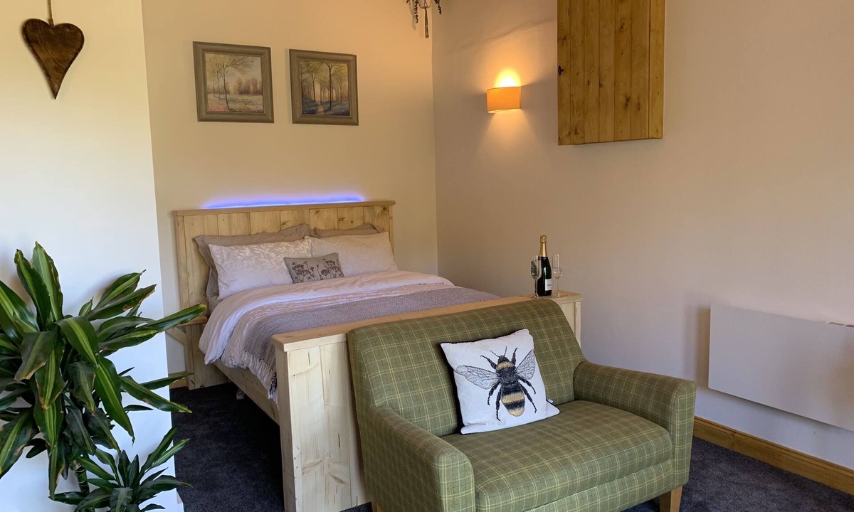 Shepshed House | The Barn - Farm Stay