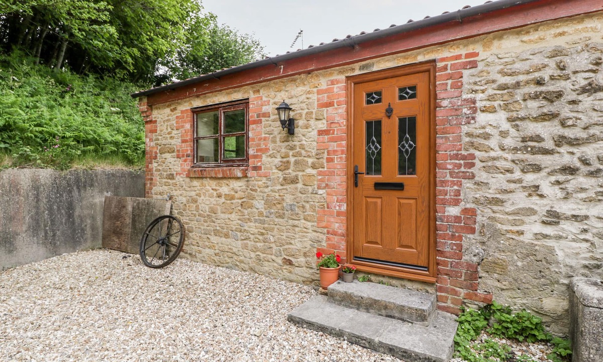 North Perrott Cottage | The Barn