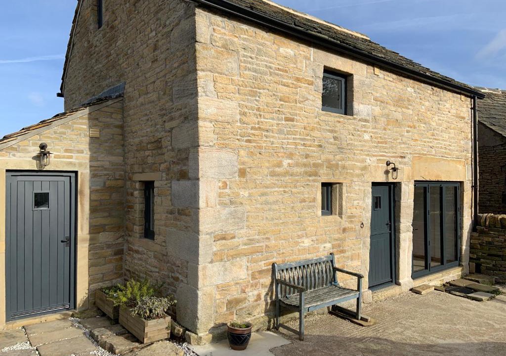 Holmfirth House | The Barn