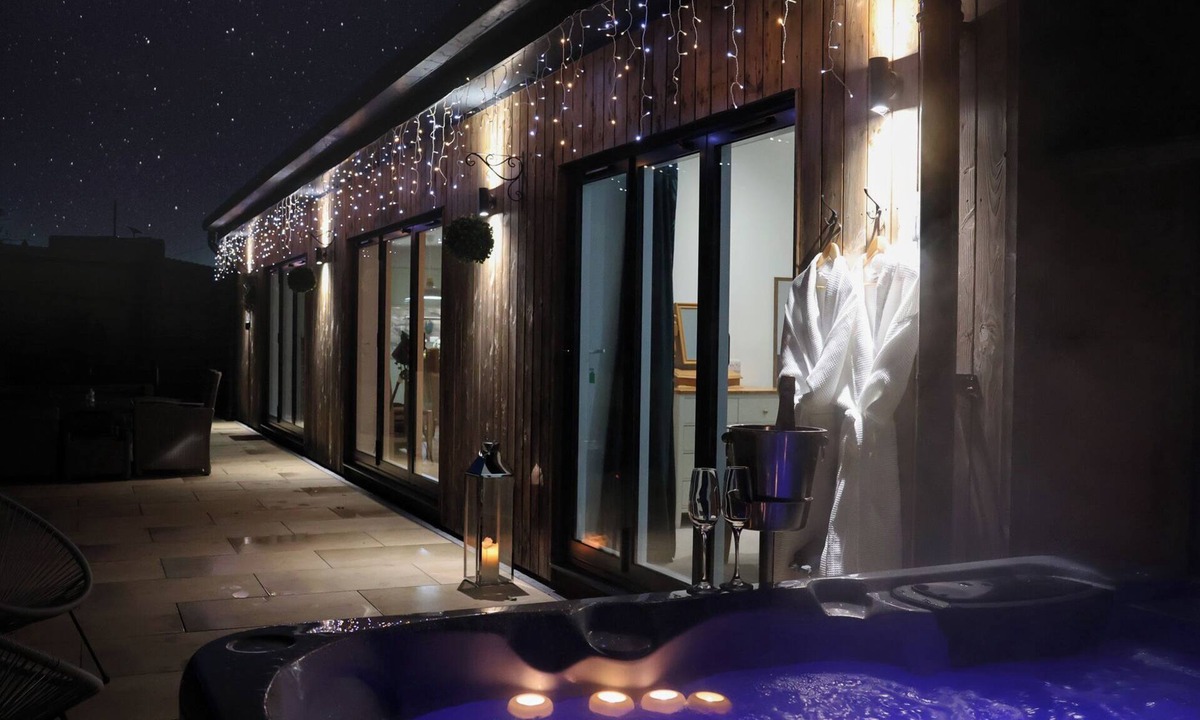 Lytchett Matravers Cottage | The Barn