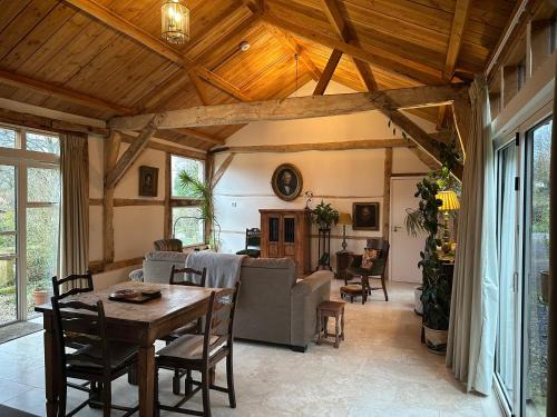 Braishfield House | The Barn