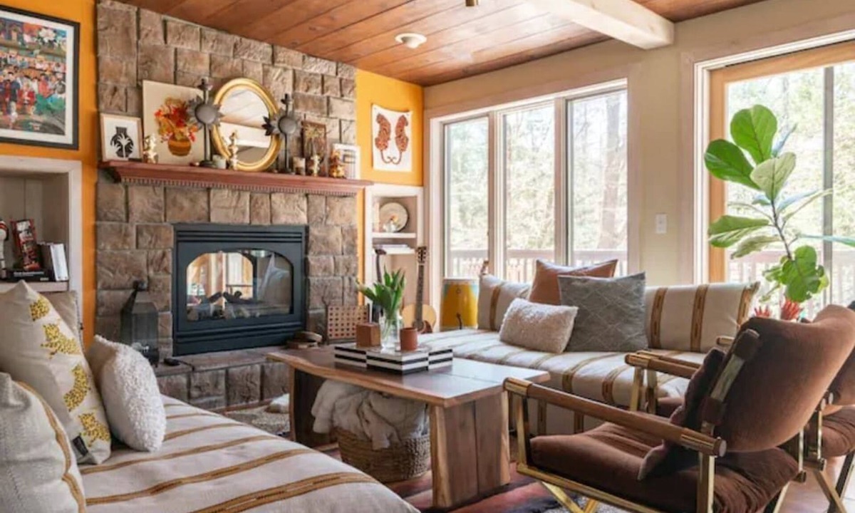 Kerhonkson Hostel | The Barn; Grateful Woods: fires, games, animals…