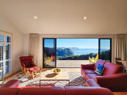 Hot Water Beach House | The Barn Hot Water Beach