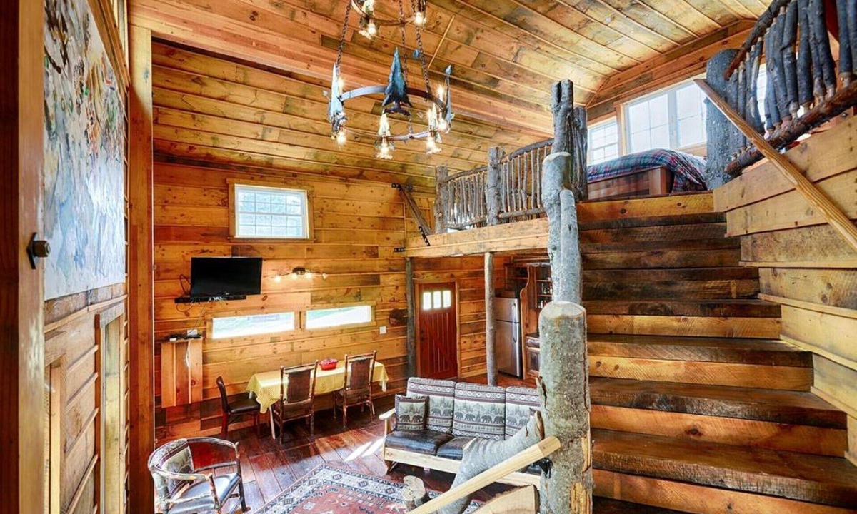 Pocono Lake House | The Barn on Stoney Hollow