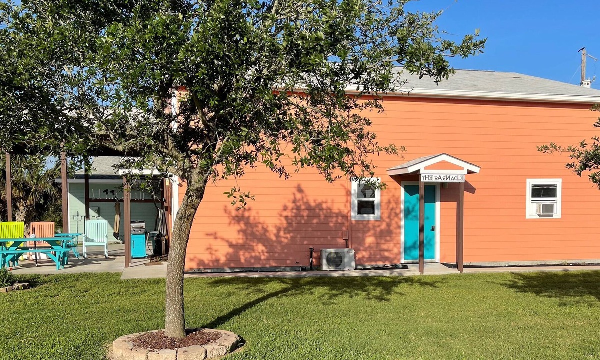 Port O Connor Apartment | The Barnacle-Perfect for the Fishermen.