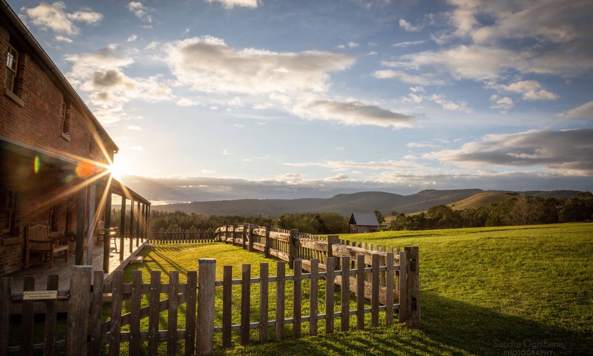 Paterson Bed & Breakfast | The Barracks Tocal