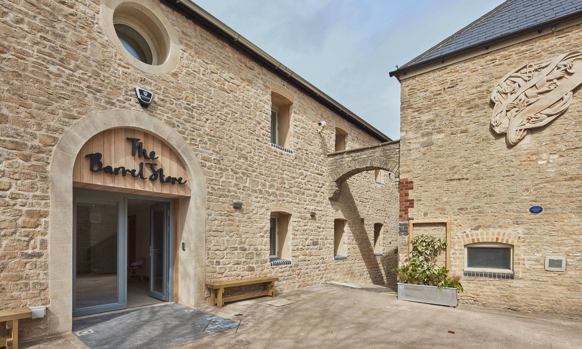 Cirencester Hostel | The Barrel Store - Hostel