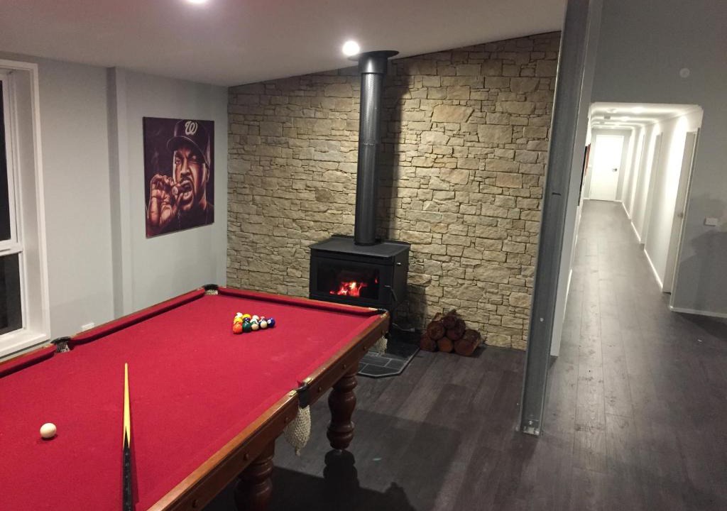 Sawmill Settlement Ski Chalet | THE BASE