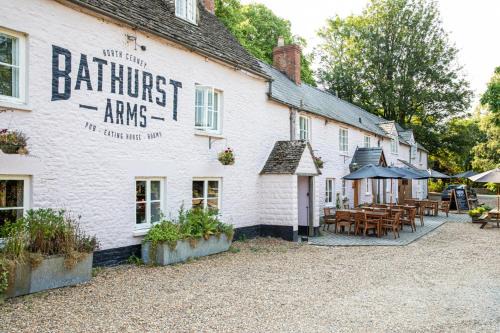 North Cerney Hotel | The Bathurst Arms