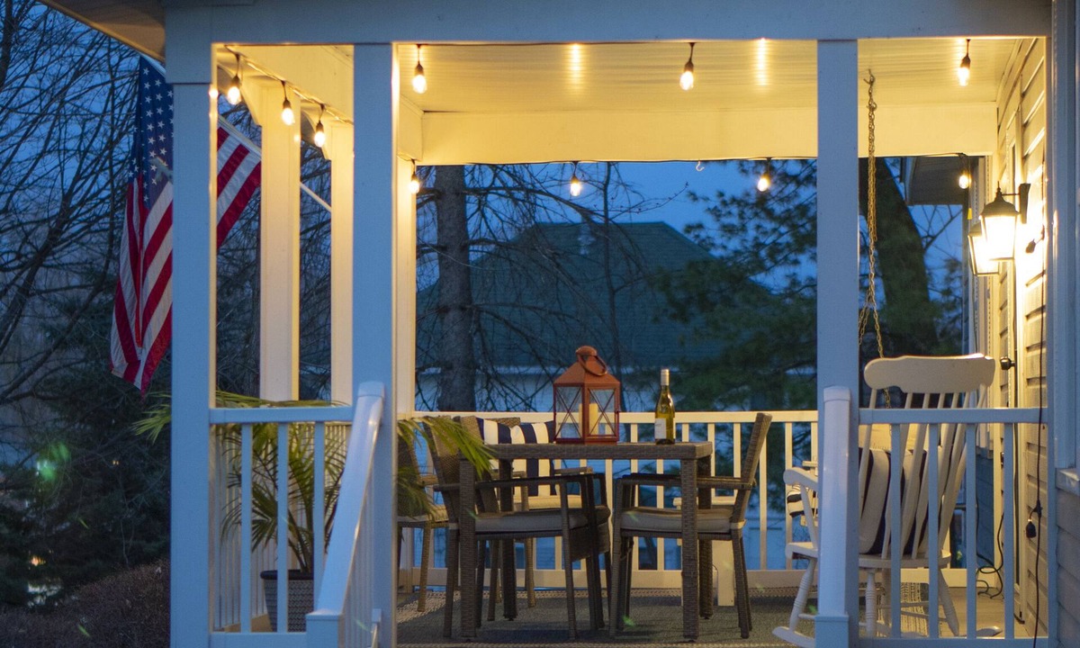 Williams Bay House | The Bay House - Best location in Williams Bay — walk to everything!