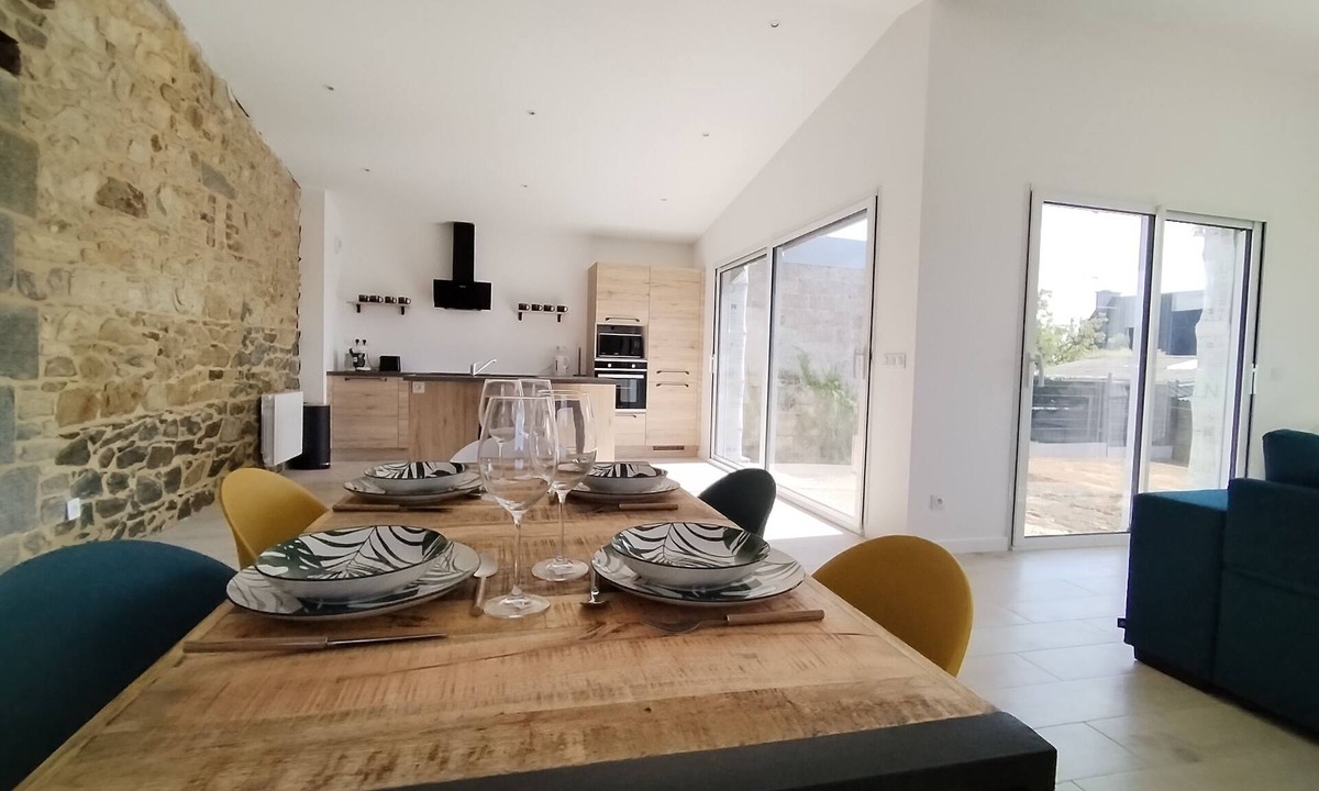 Morieux House | The Bay Stopover