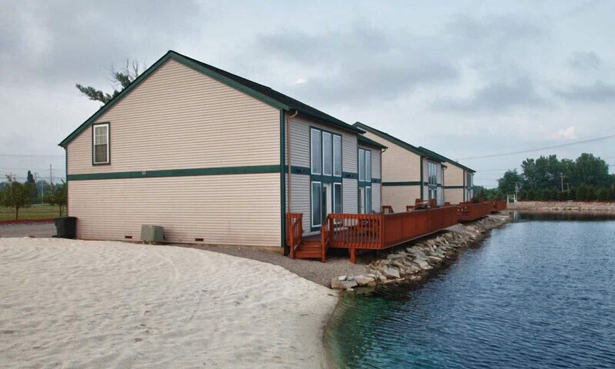 Gypsum Condo | The Bays Edge