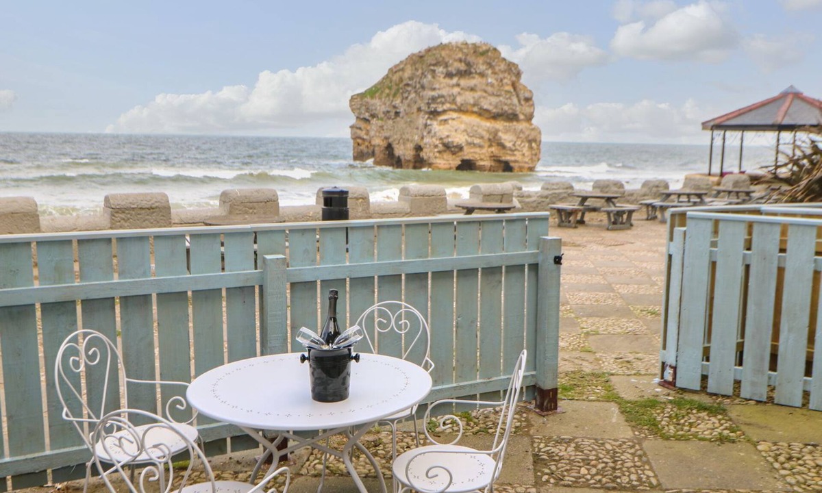 South Shields Cottage | The Beach Apartment