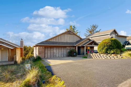 Pacific City House | The Beach Bunkhouse