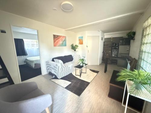 Milford House | The Beach House Marina