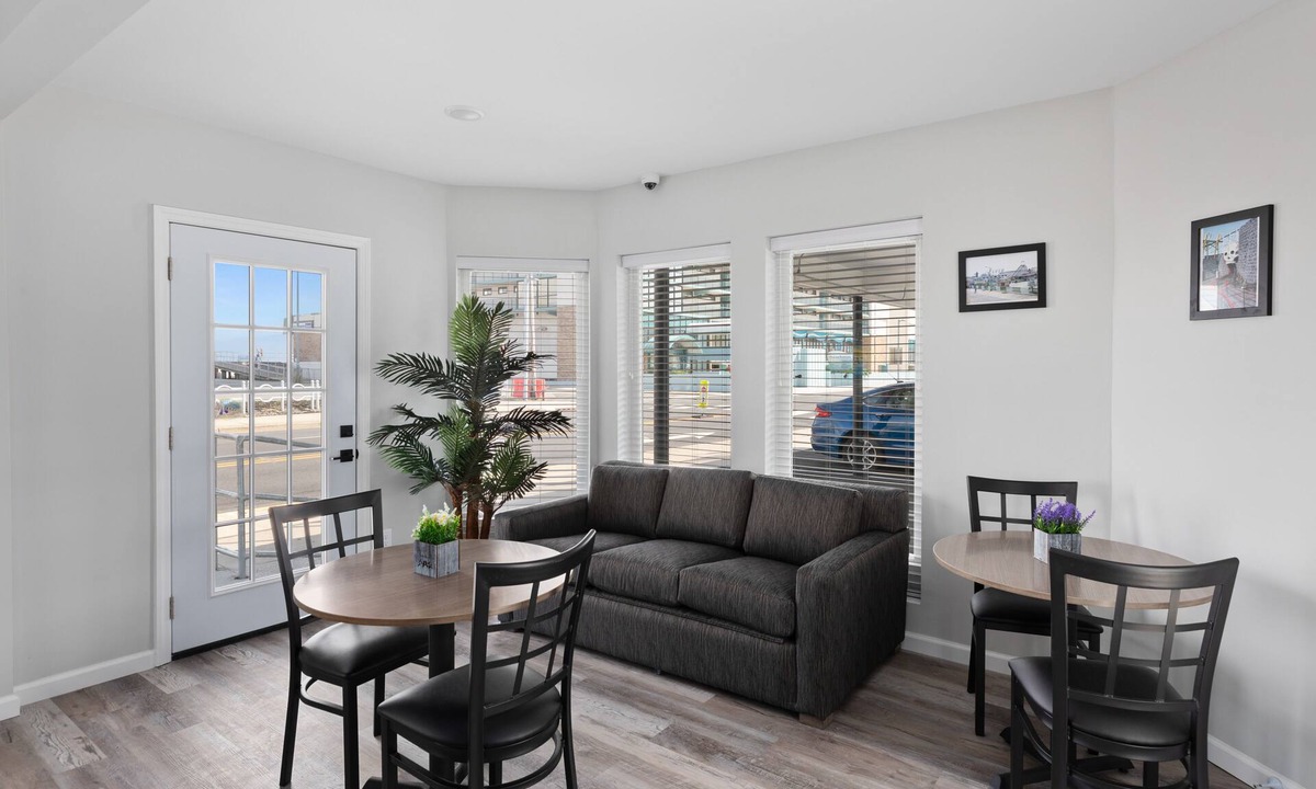 Wildwood Hotel | The Beach House