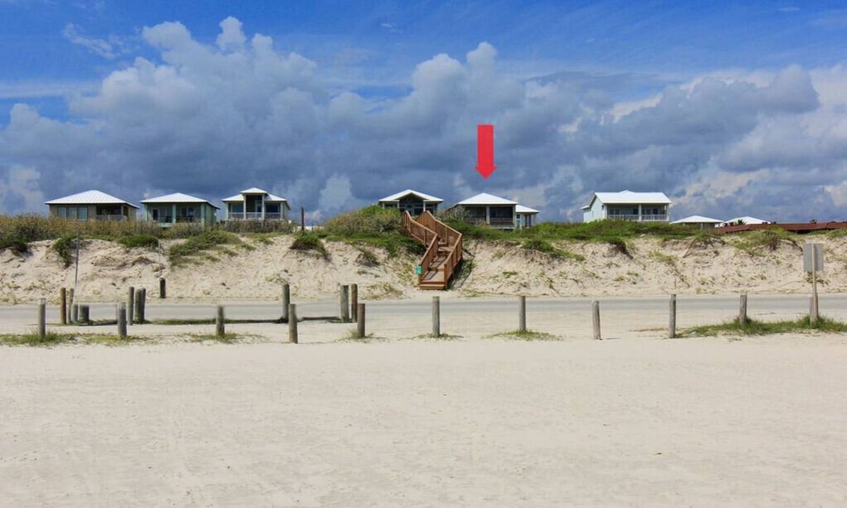 Port Aransas House | The Beachside - Banyan Beach, Ocean View & Short walk to Beach