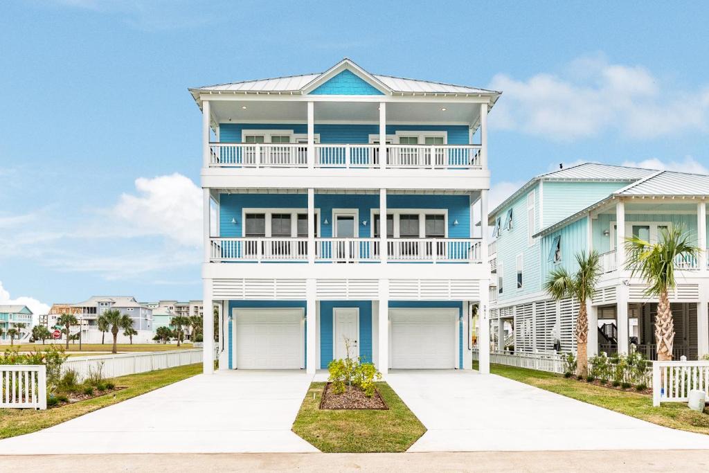 Beachside Village House | The Beacon