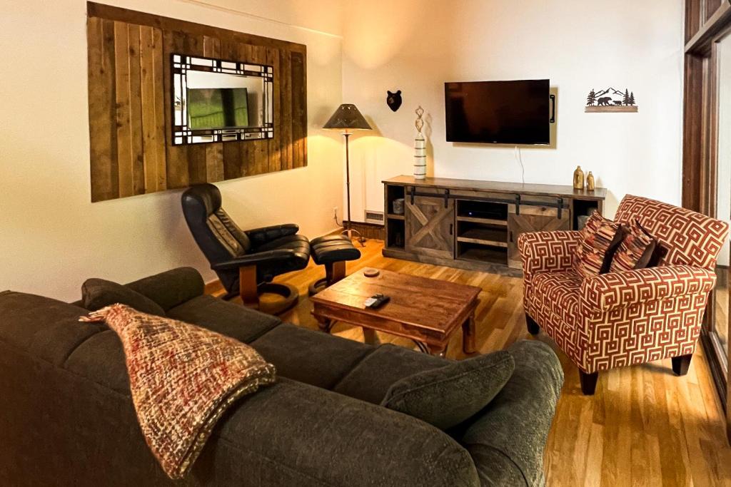 Purgatory Apartment | The Bear Den