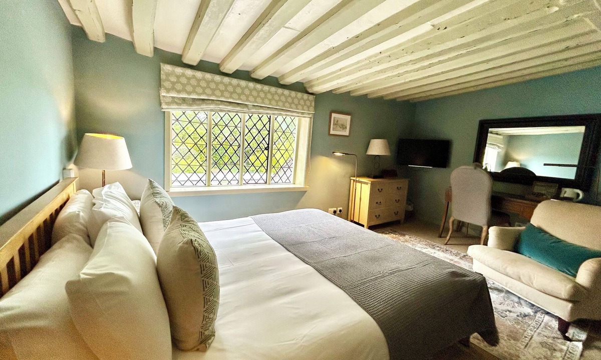 Hartfield Hotel | The Bear Inn