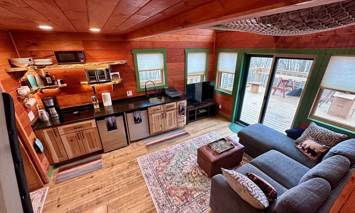 Hendersonville Cabin | The Beary Cozy Treehouse