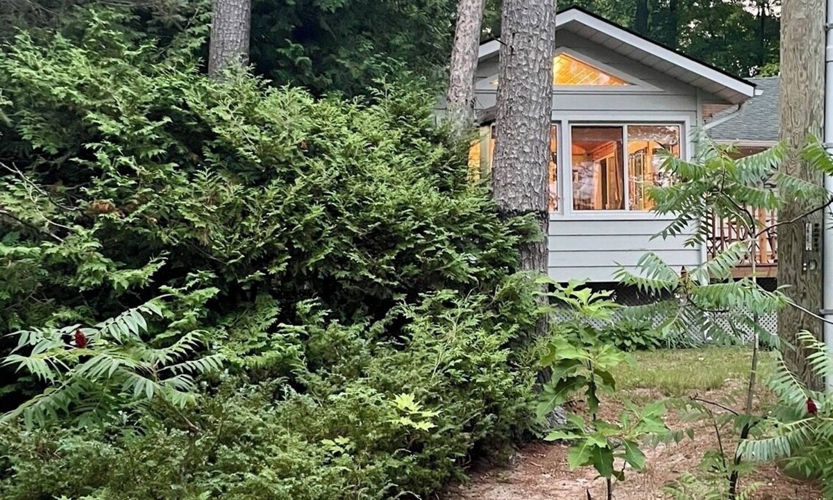 Lafontaine Cottage | The Beau at Belle-eau-Claire beach