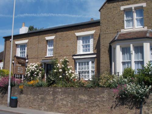 Sittingbourne Bed & Breakfast | The Beaumont