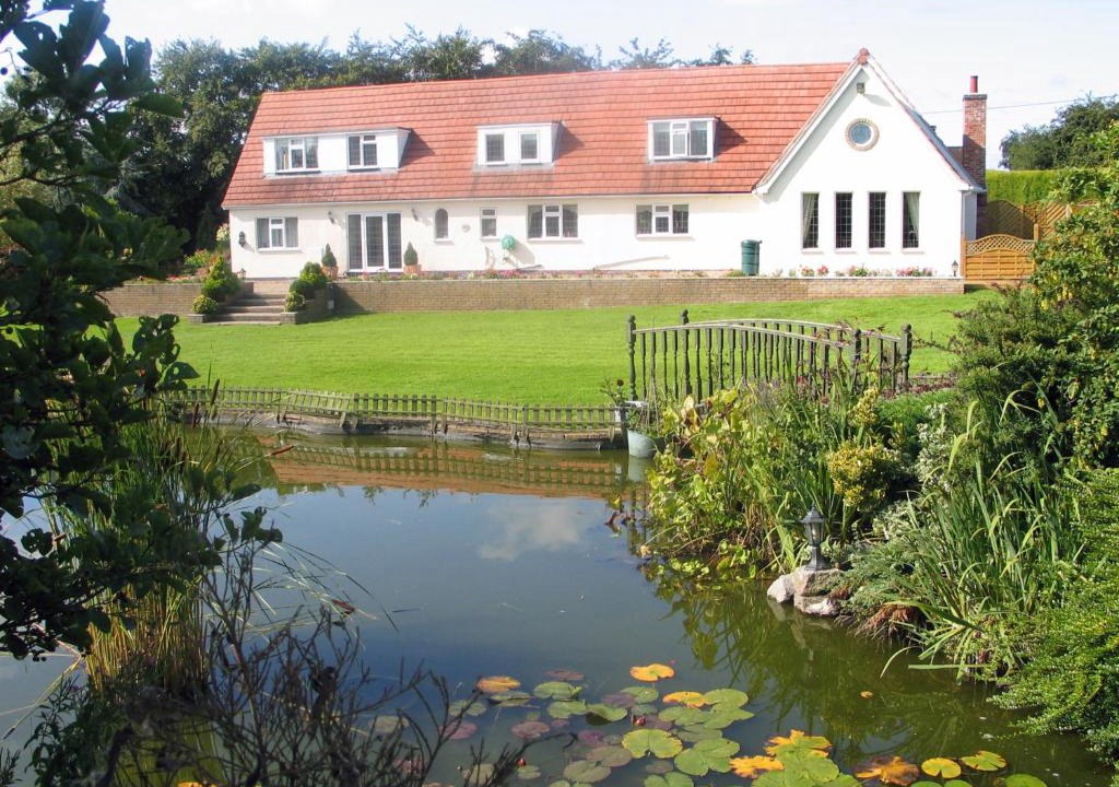 Barwell Bed & Breakfast | The Beeches Bed and Breakfast