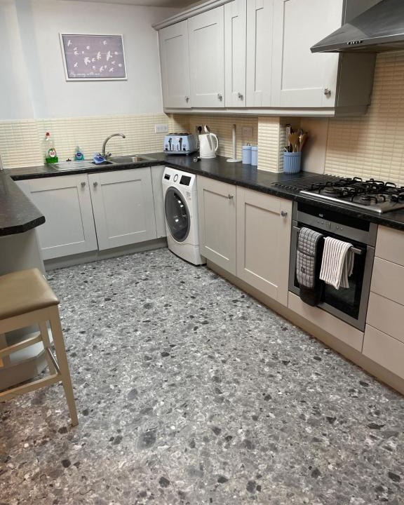 Sheffield Apartment | The Beeches - Serviced Duplex Apartment