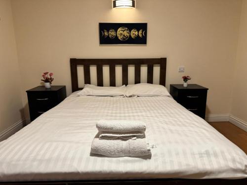 Farnham Common Hotel | The Bell and Bottle