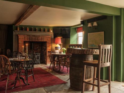 Zeals Hotel | The Bell & Crown