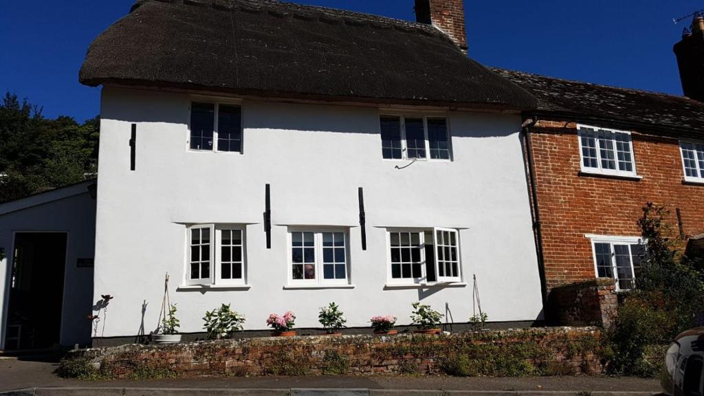 East Knoyle House | The Bell House