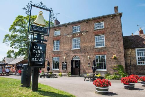 Frampton on Severn Hotel | The Bell Inn
