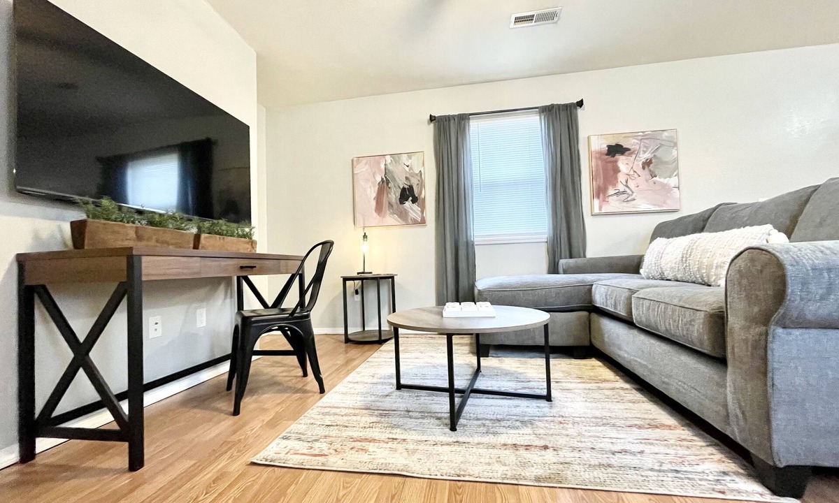 West Plains House | The Bella-922