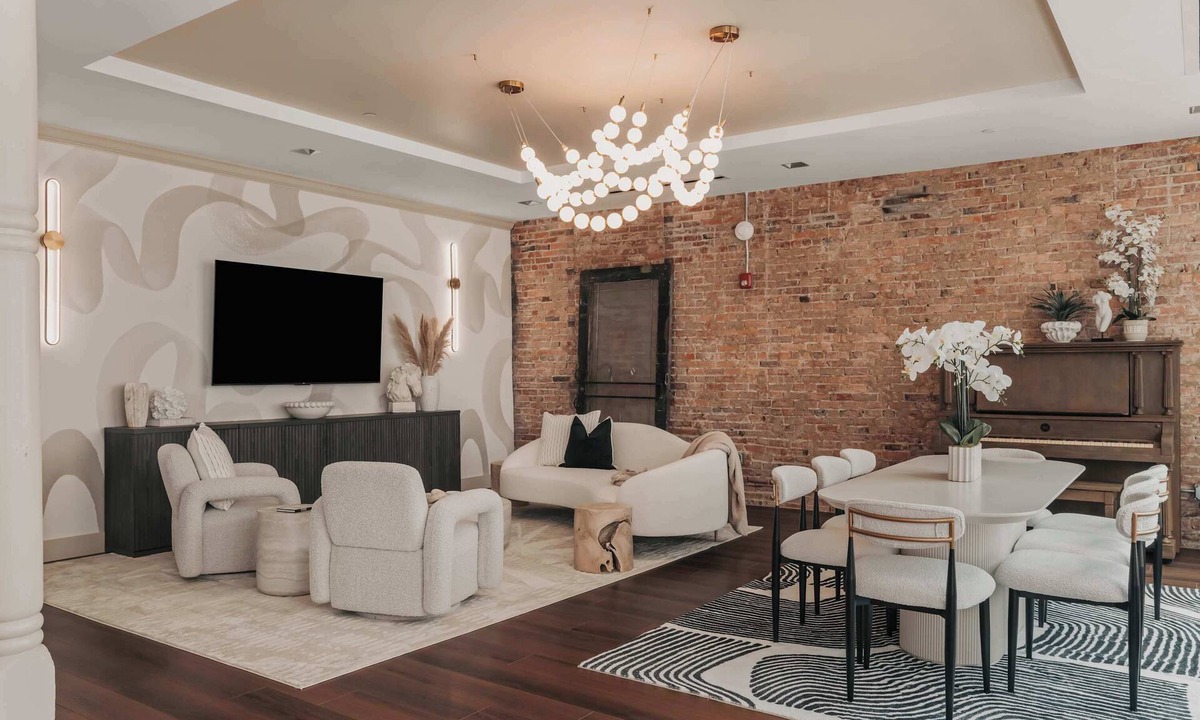 Arts District House | The Bellamy Suite | Luxury | Walk to Broadway