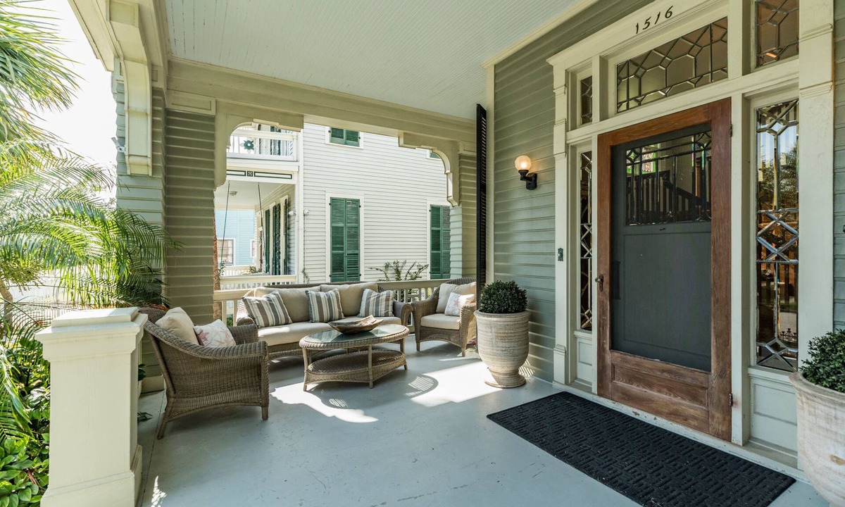Galveston House | The Belle of Ball Street: Walk to the beach from Galveston's Historic East End