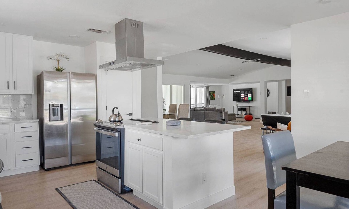 Plano House | The Belvedere Pet Friendly Spacious Yard