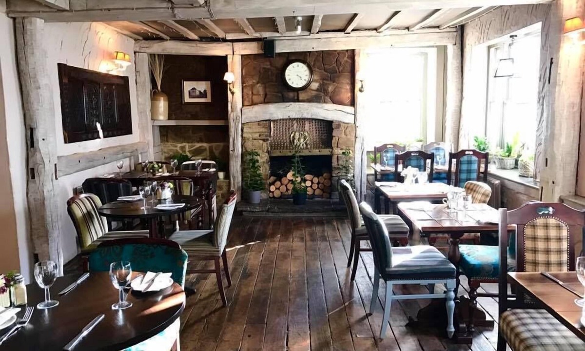 Lindfield Bed & Breakfast | The Bent Arms