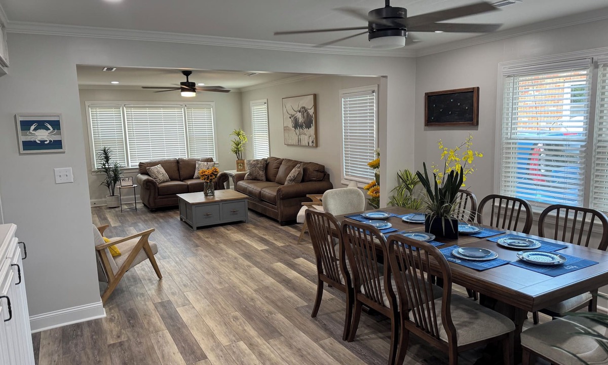 Rogersville House | The Bentley House of Rogersville- 3 Bed/2 Bath- 2025 Renovated/New Furnishings