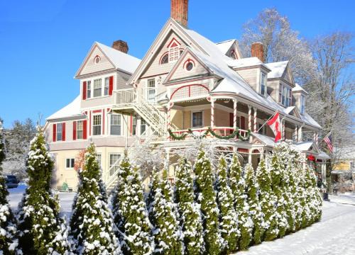 Great Barrington Bed & Breakfast | The Berkshire Mountain Inn