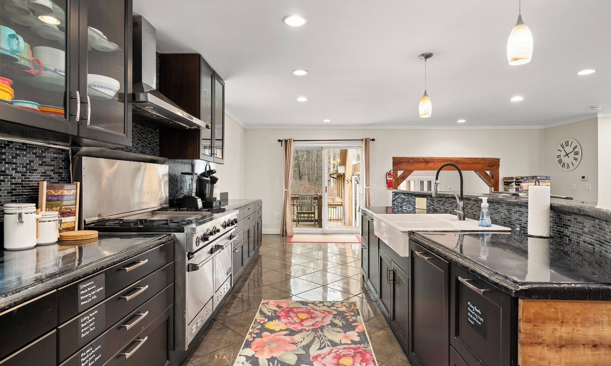 Glendale House | The Berkshires Basecamp