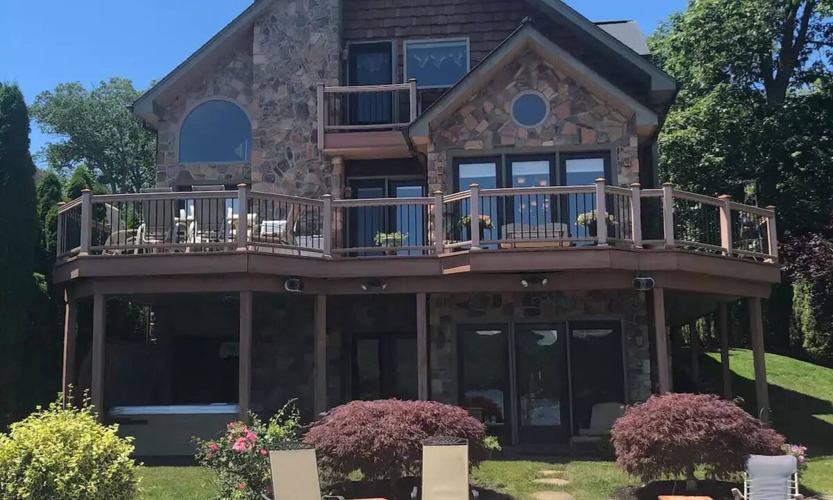 Greenwood Lake House | The Best Lake House