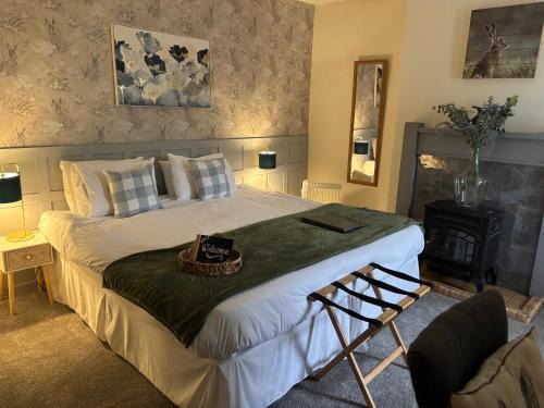 Malpas Hotel | The Bickerton Poacher