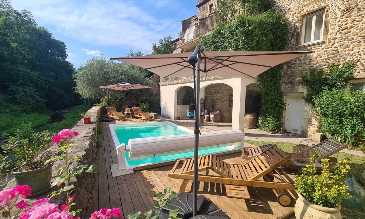 Saint-Jean-de-Valeriscle Apartment | The big blue - 4 people