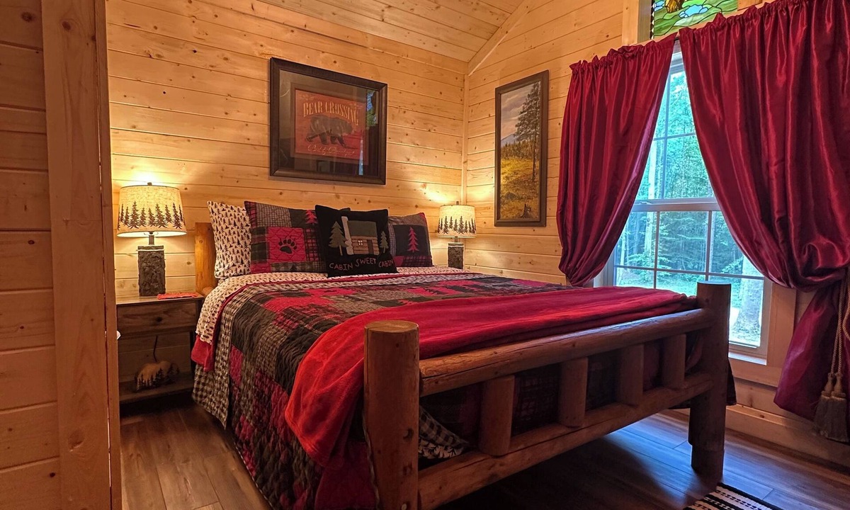 Cosby Cabin | The Big Bear Cabin! Perfect getaway in the Smokey Mountains!