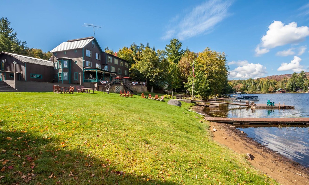 Eagle Bay Hotel | The Big Moose Inn
