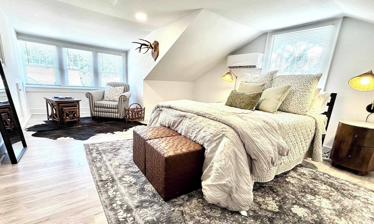 Tech Terrace Apartment | The Bijou Bungalow - 1BR/1BA - Close to Tech