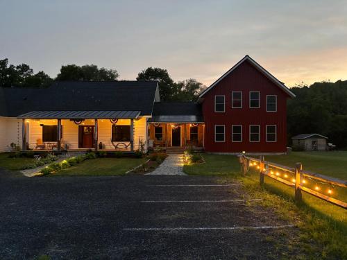Hinesburg Hotel | the Birch & Berry Inn