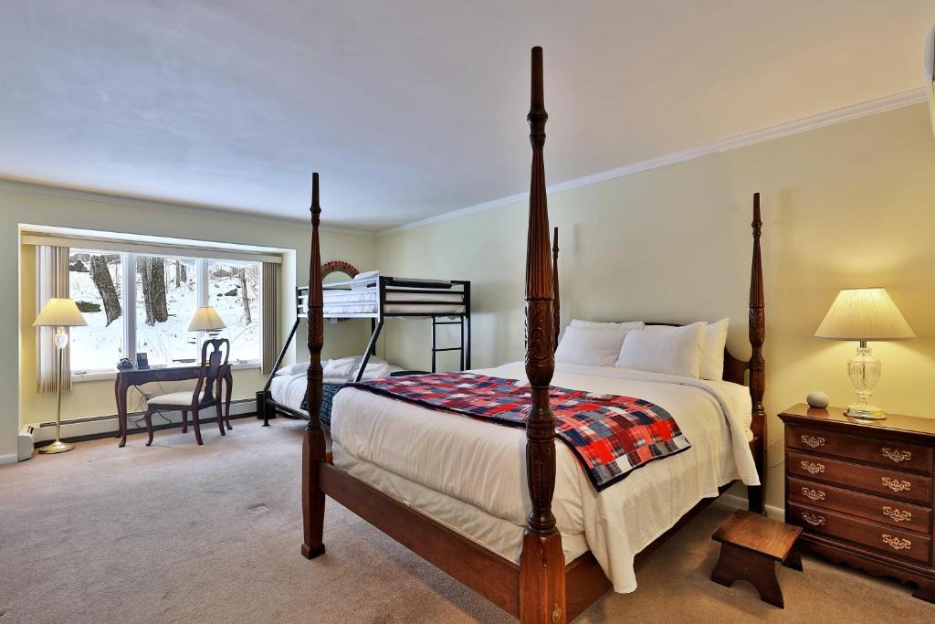 Killington Cabin | The Birch Ridge #11 - Family Room